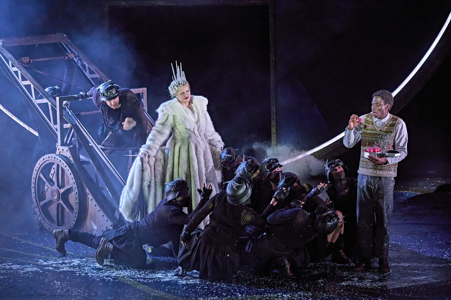 Katy Stephens (The White Witch) Bunmi Osadolor (Edmund). Photo By Brinkhoff Moegenburg (5)