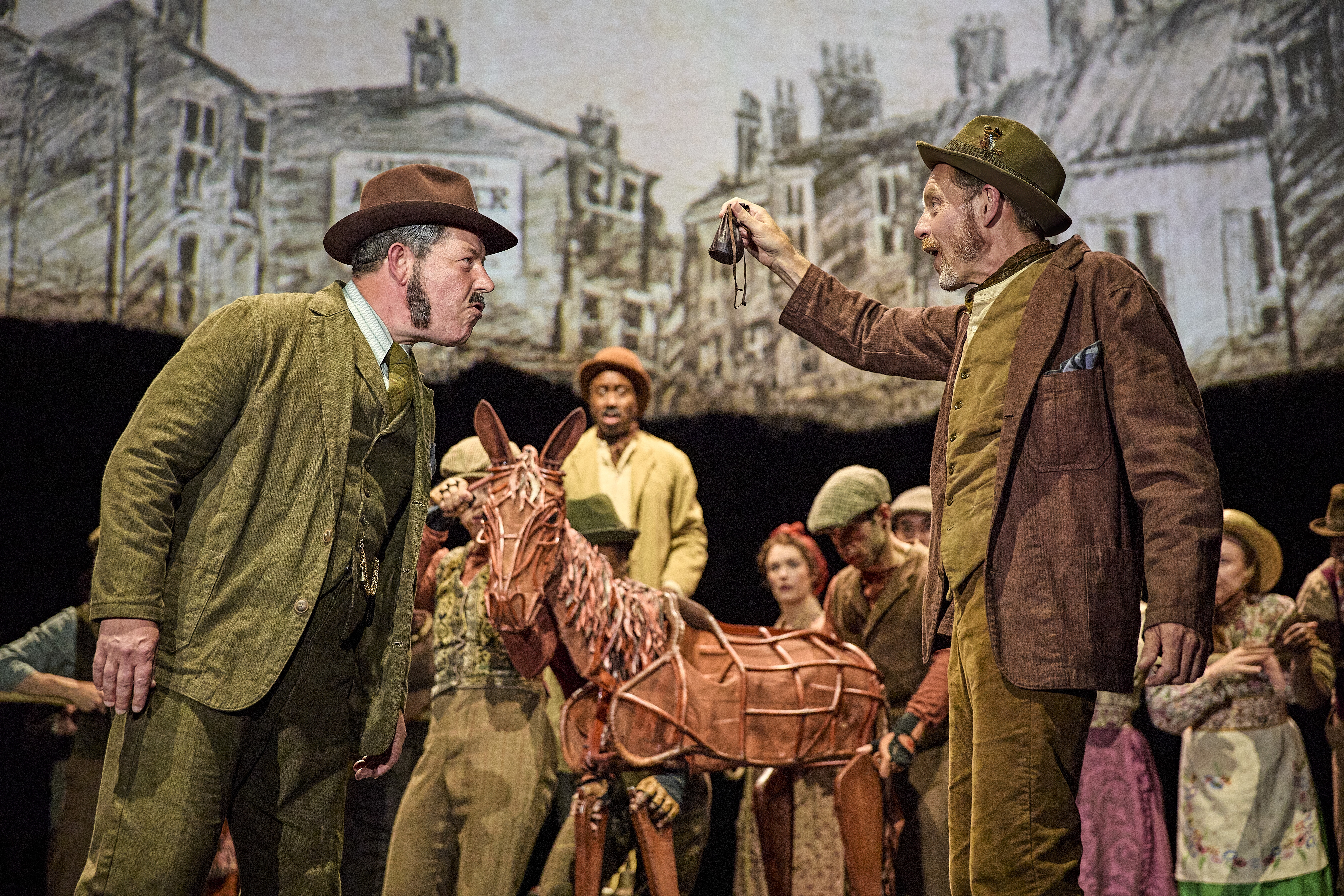 Gareth Radcliffe (Arthur Narracott), Karl Haynes (Ted Narracott), Eloise Beaumont Wood, Diany Samba Bandza, Jordan Paris (Baby Joey) And Cast In War Horse. Credit Brinkhoff Moegenburg. 1113 0063
