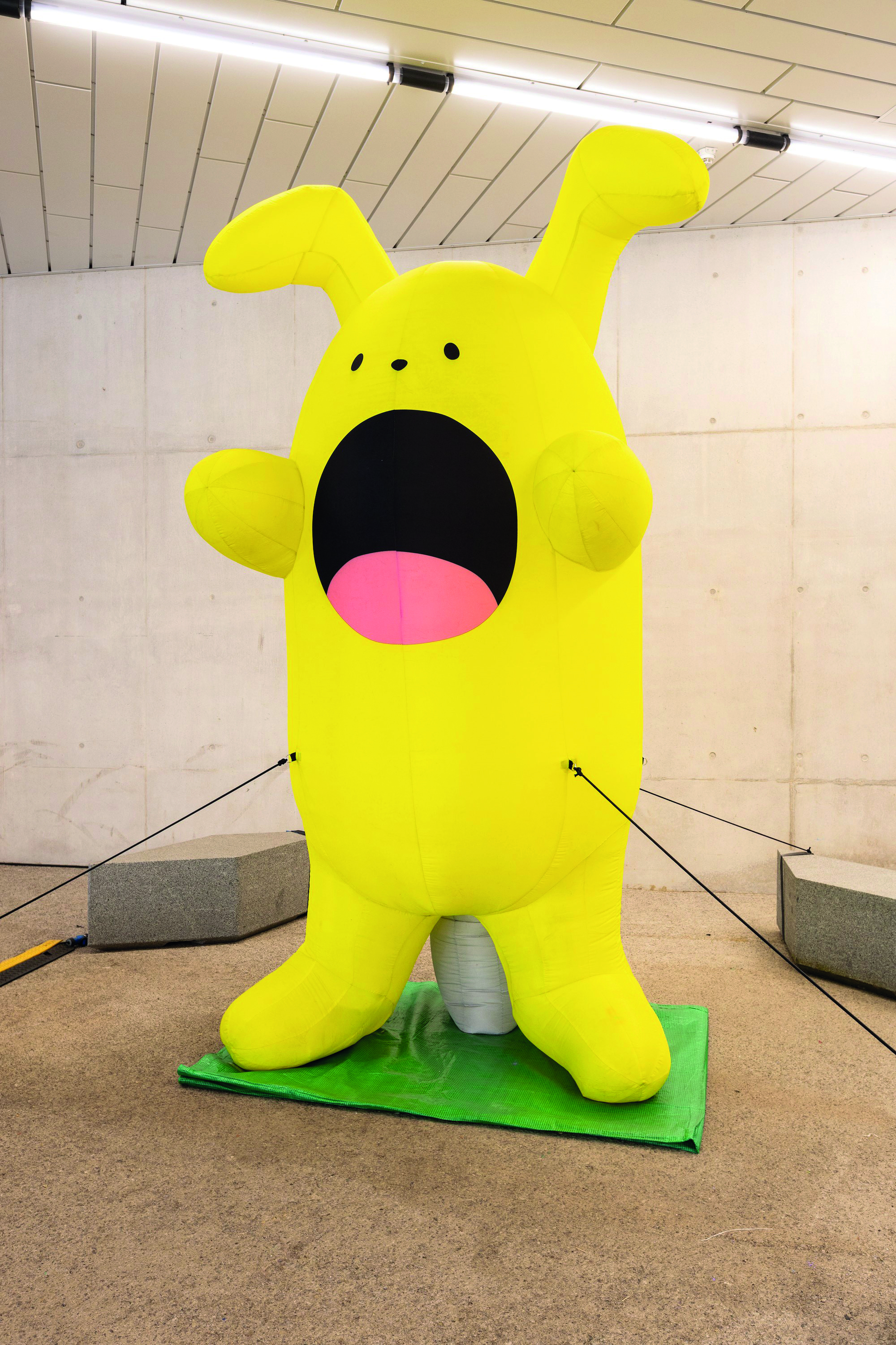 Mega Bunny, Bruce Asbestos. Inflatable 2023