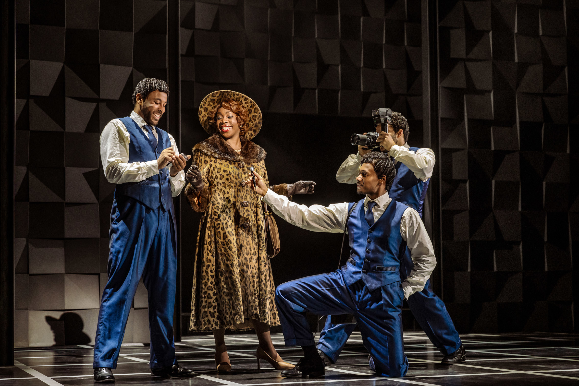 Carly Mercedes Dyers As Faye Treadwell And The Company Of The Drifters Girl