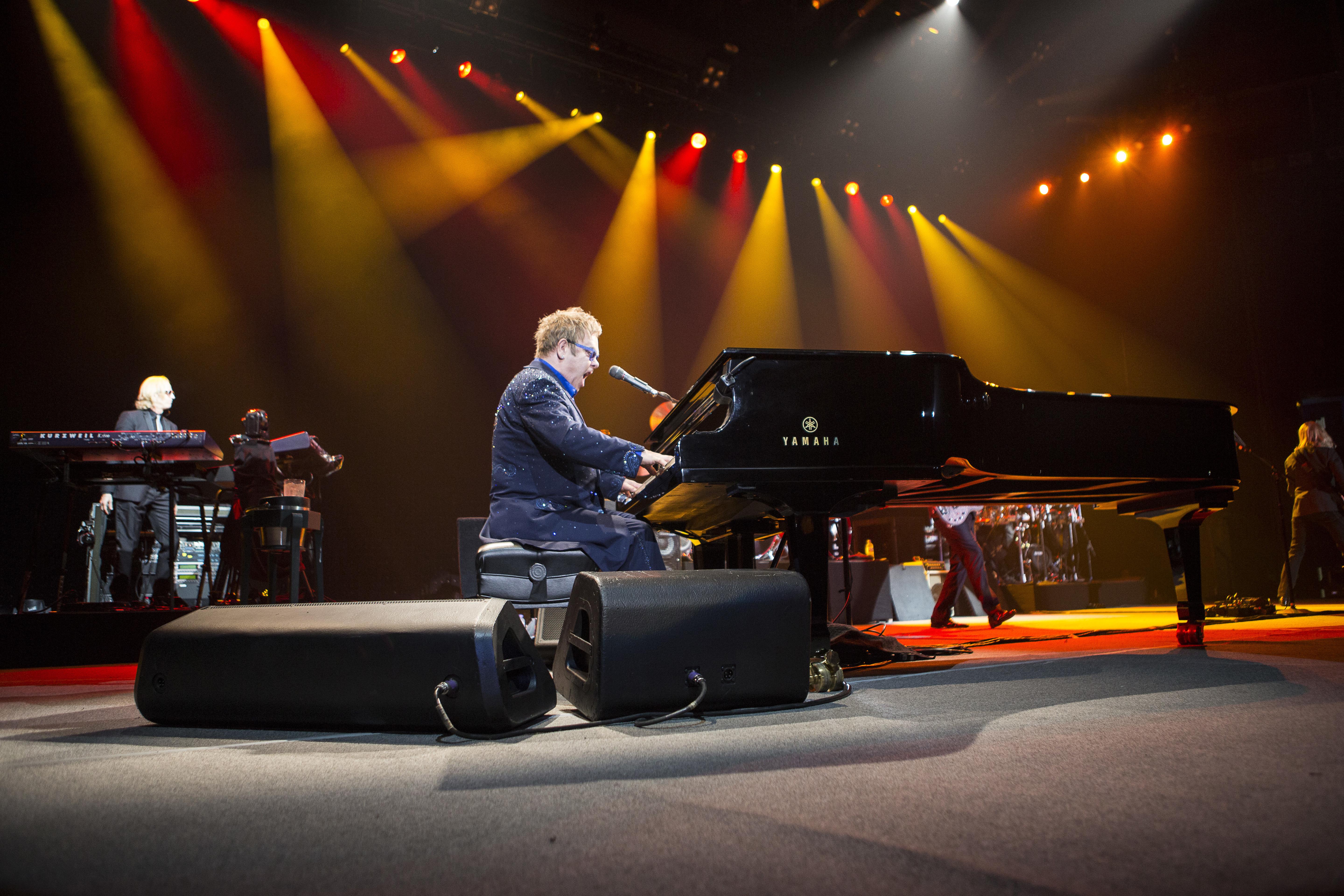 Eltonjohn Domhenry 007 (1)