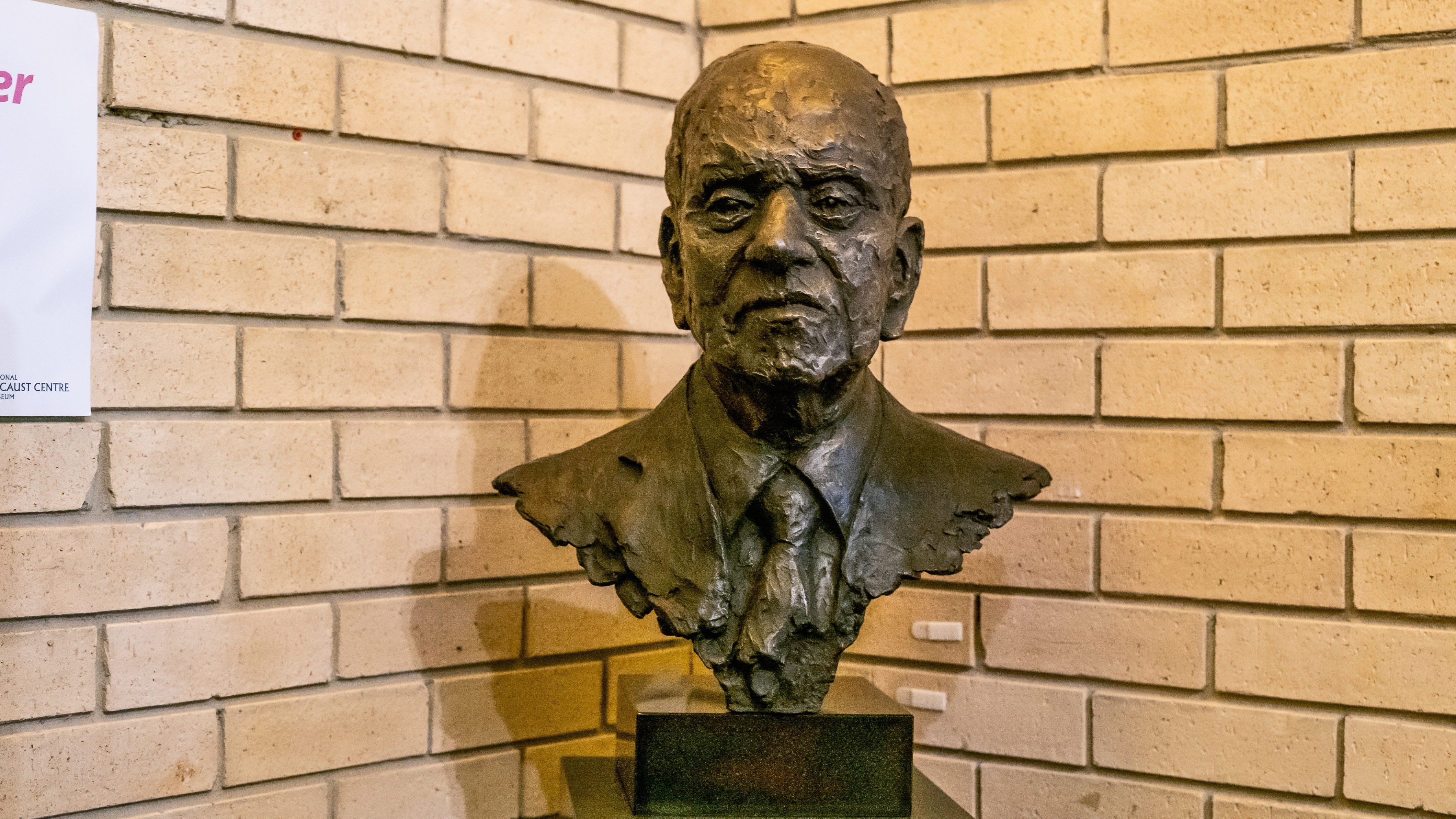 ed2687a9-a25c-4c62-821e-f6586461fef5.jpg